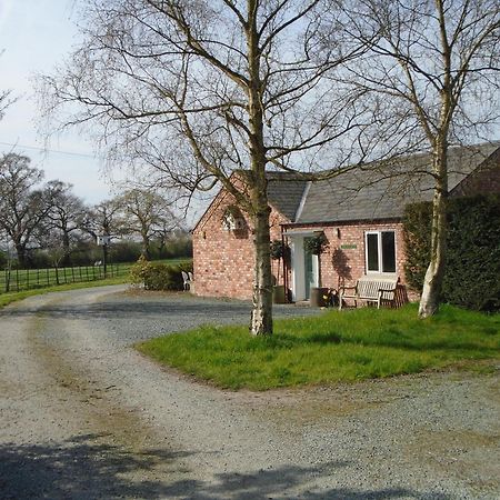 Manor Farm Egerton Bed & Breakfast Malpas  Eksteriør bilde