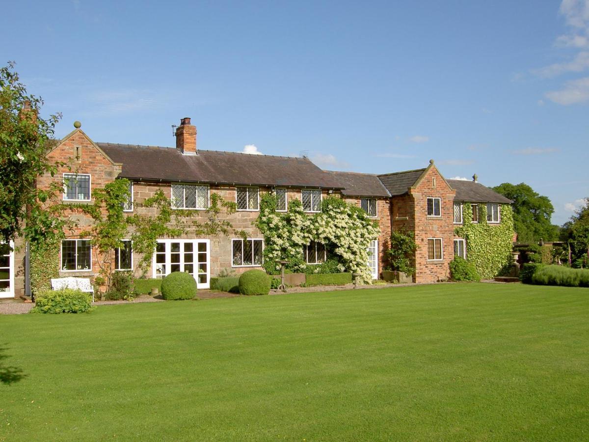 Manor Farm Egerton Bed & Breakfast Malpas  Eksteriør bilde